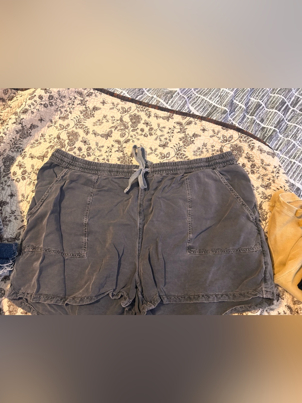 Relaxed Women's Washed Black Drawstring Athletic Shorts